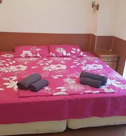 Apartamento Rainbow 1 *